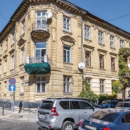 Inshiapartments On Popovycha Str 利沃夫 外观 照片