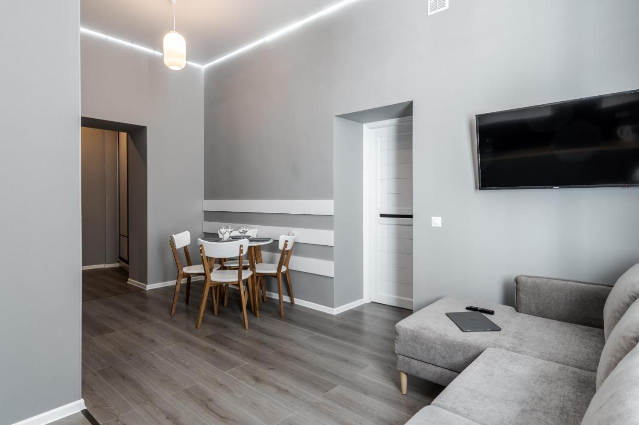 Inshiapartments On Popovycha Str 利沃夫 外观 照片