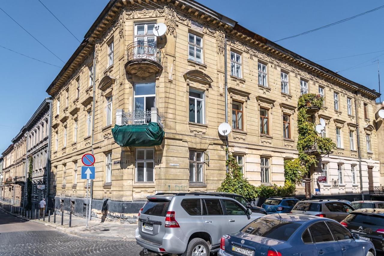 Inshiapartments On Popovycha Str 利沃夫 外观 照片